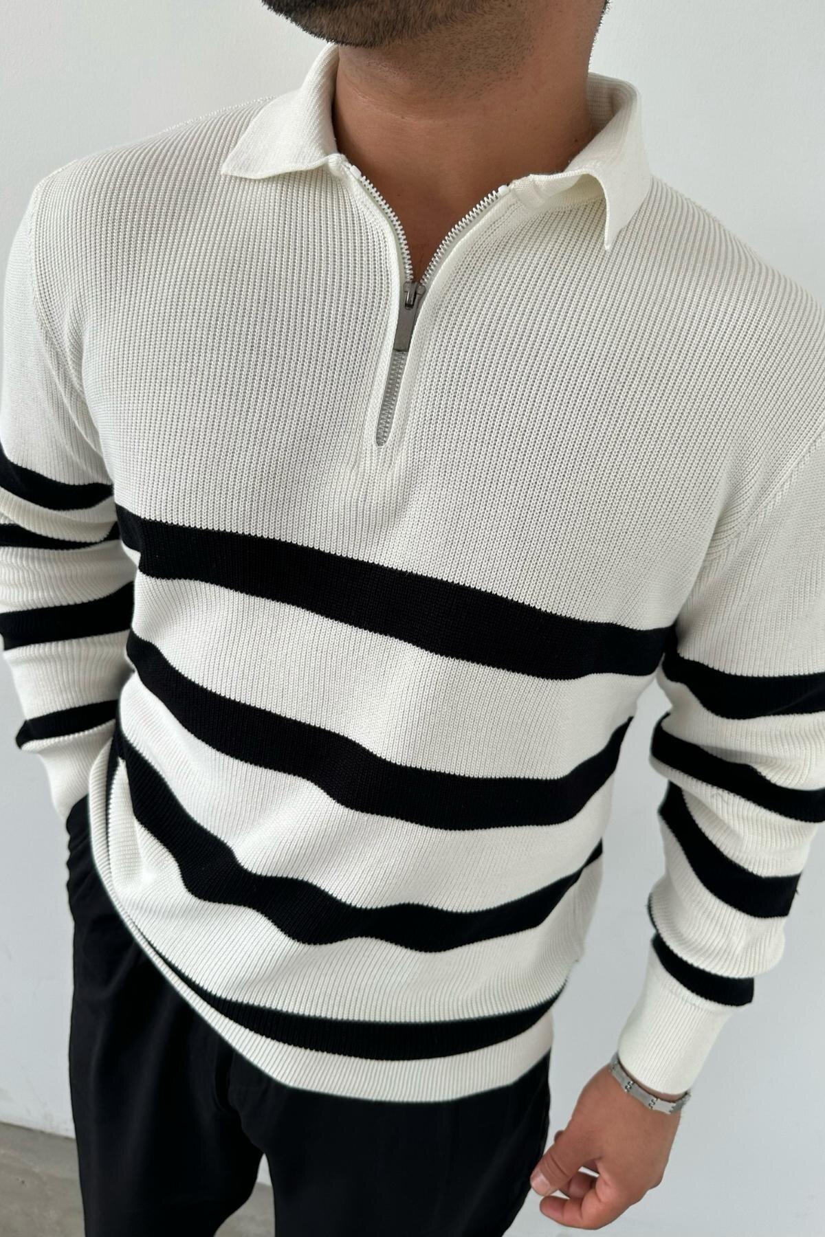 Striped Knitwear, Zip-Up White