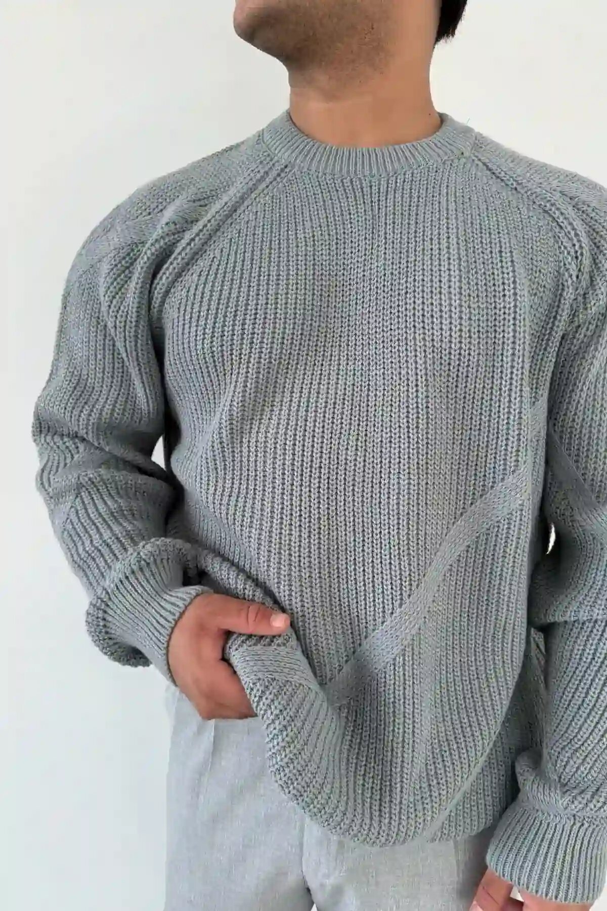 Patterned Crew Neck Sweater Gray