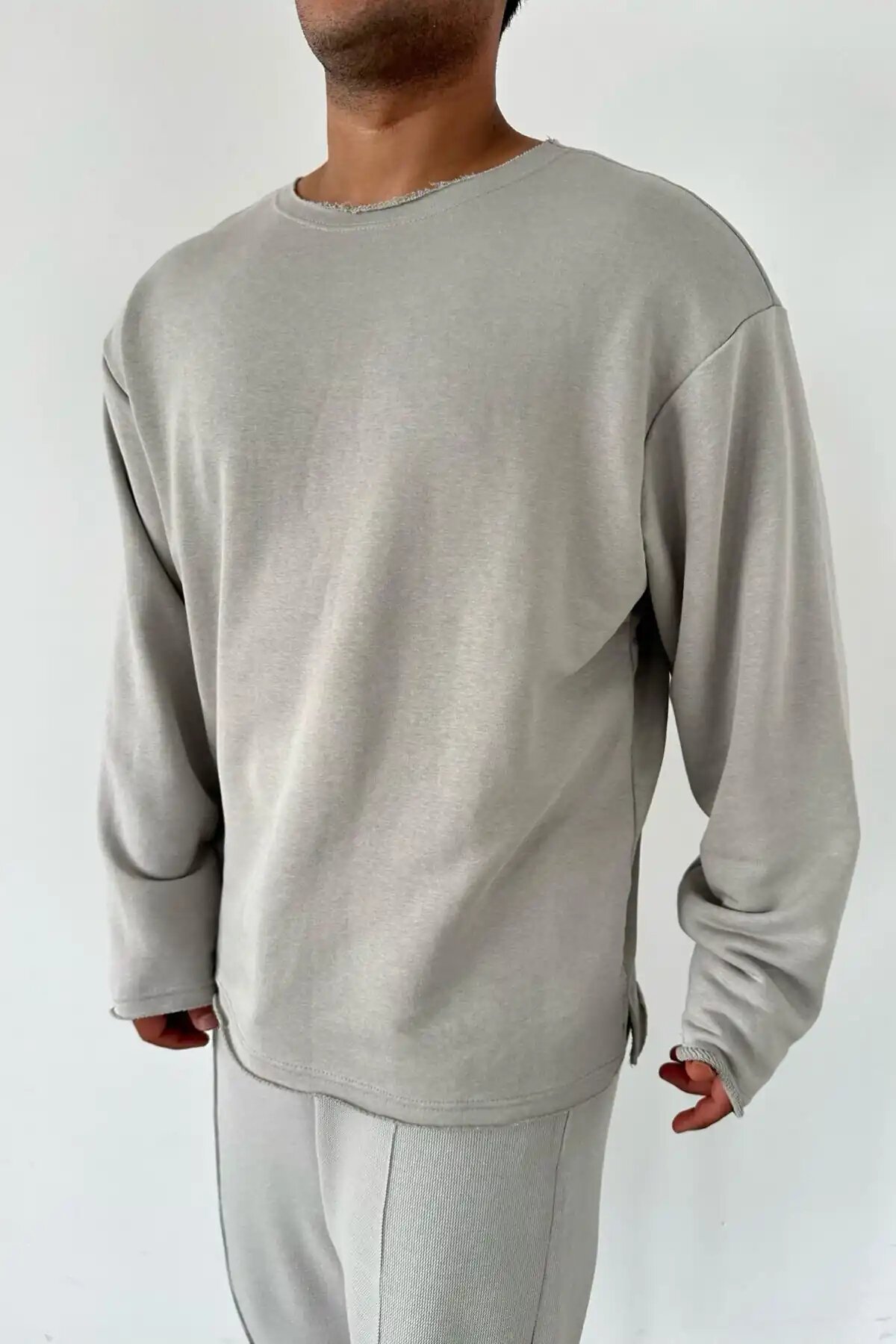 Raw Edge Neck Sweatshirt Antrasit