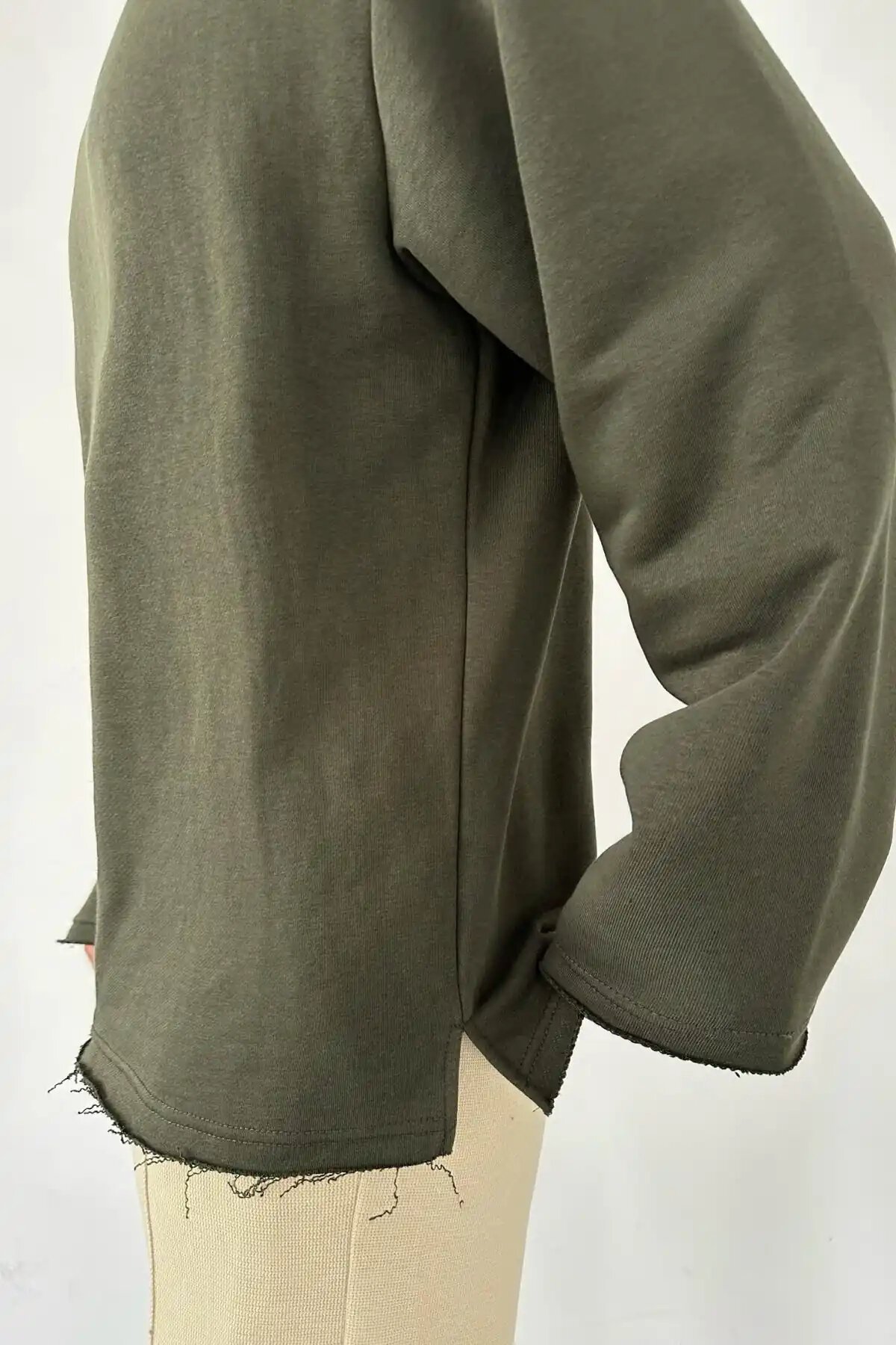 Raw Edge Neck Sweatshirt Green