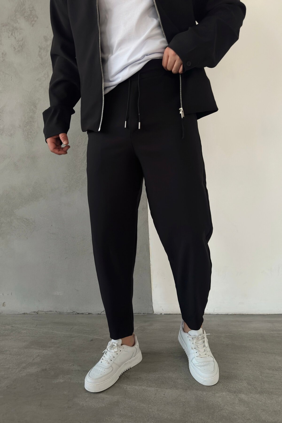 Black Carrot Basic Jogger Pants