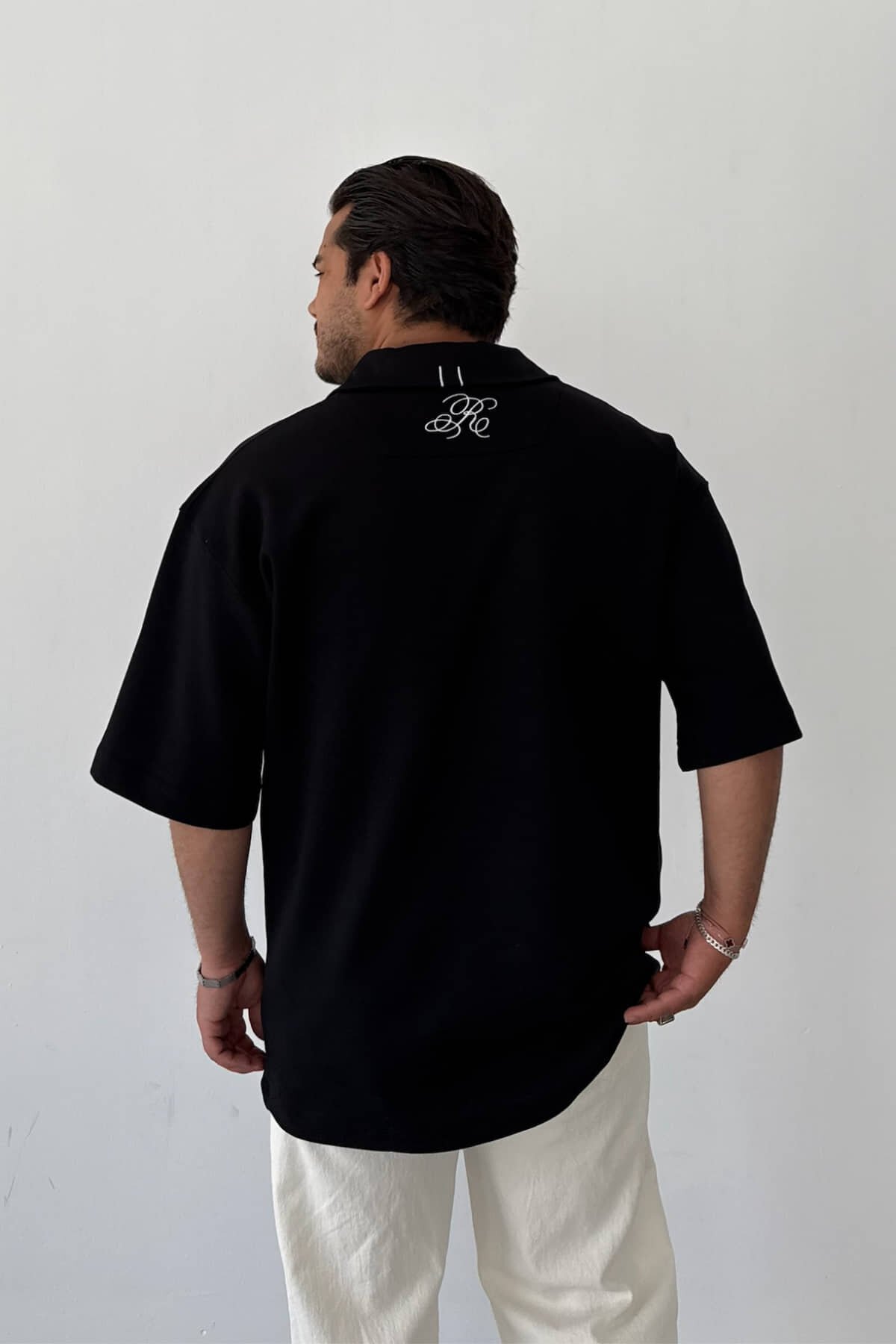 Siyah Nakışlı Polo Yaka T-shirt