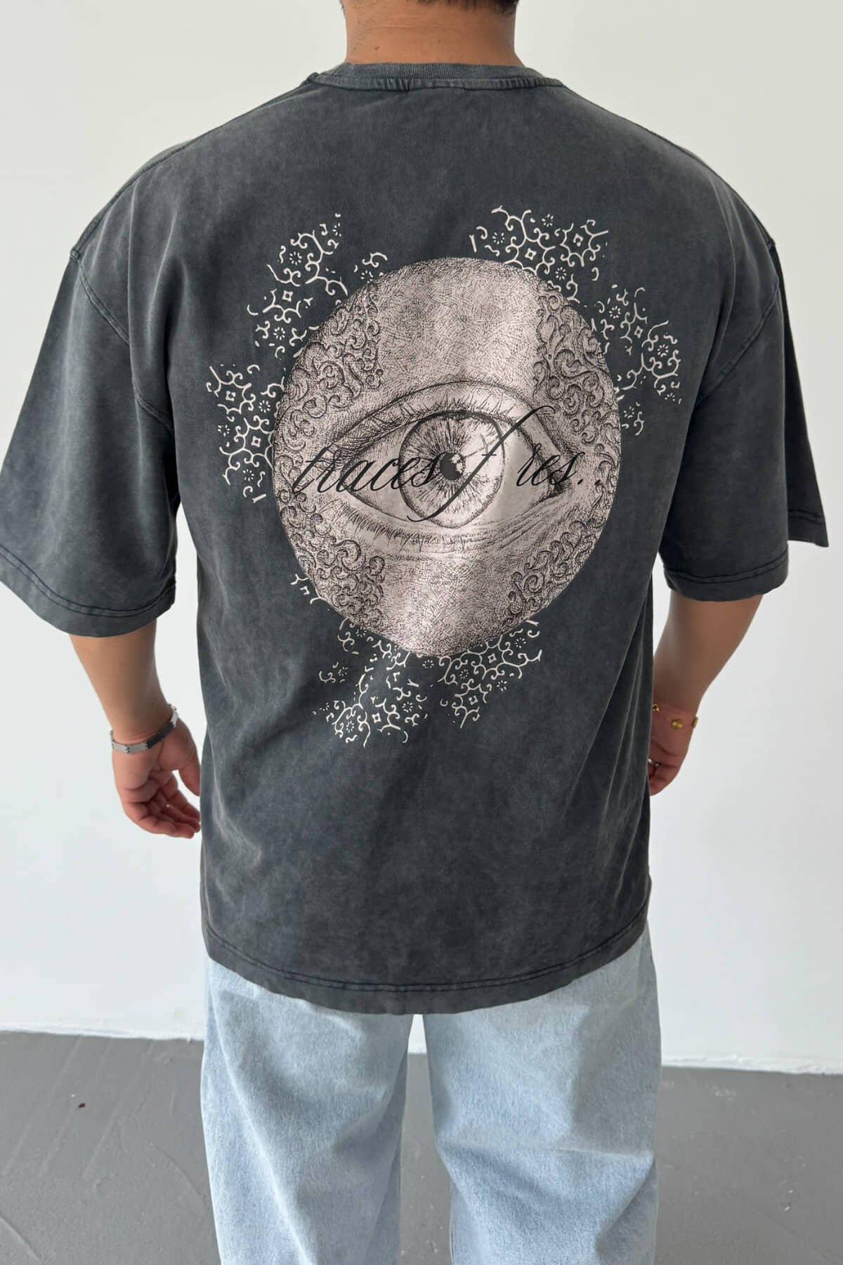 Yüksek Kalite Sırt Baskı Detaylı T-shirt
