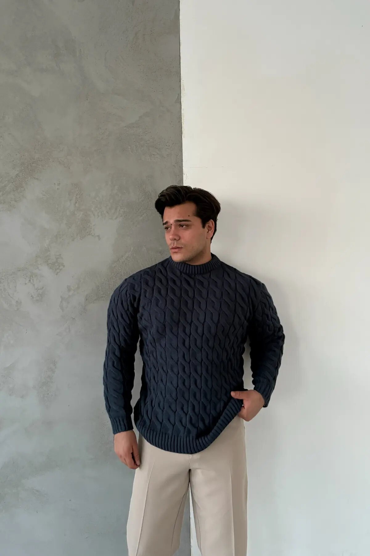 Chain Pattern High-Quality Sweater Indigo