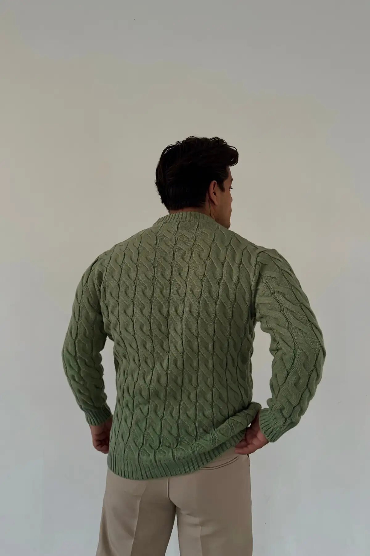 Chain Pattern High-Quality Sweater Green