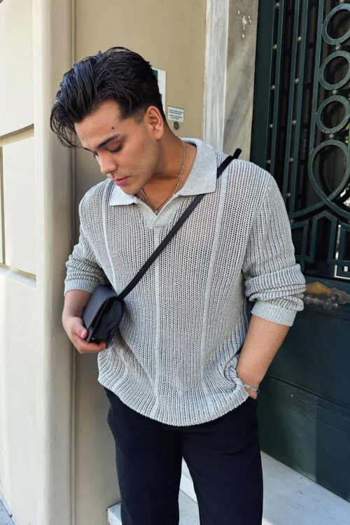 Gri Delikli Polo Yaka Triko